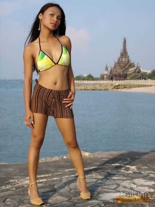 Stunningly beautiful asian girl tailynn poses at a bay - part 2009