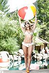 bikini caso con mini albóndigas yesenia bustillo muestra su adolescencia wazoo