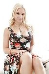 Fabelhafte blond Sarah Vandella entkleidet sich Kleidung zu Schlamm große Wobbler & wunderbar anus
