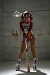 cosplay vêtu illustration riley reid exposer mini bazookas dans des tresses et des talons