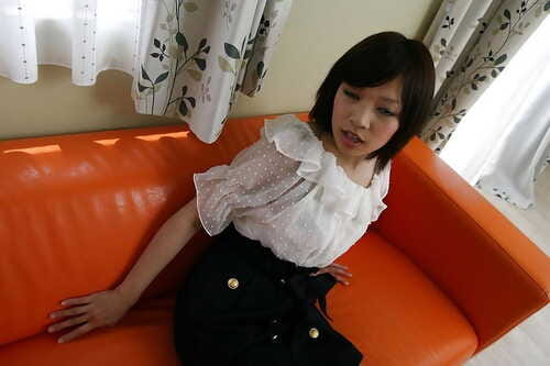 Chinese playgirl Megumi Morishima undressing and stretching her legs
