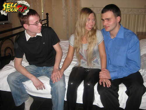 Adolescent youthful Jessy Black makes her boo cuckold by astonishingly his assistant