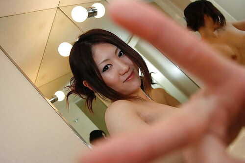 Curvy eastern infant Ayaka Kimura exquisite bath and exposing her slit in close up