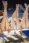 triple cuties in bikini ' s erotische dans