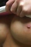 boobsy la universidad chicito olivia se deleita en el envío de los selfies en topless