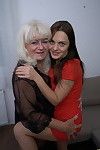 Old and amateur woman-on-woman pair making out