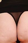 жирные установлено Памела персиковый восхитительное от нее сексуальные брюки и ноги